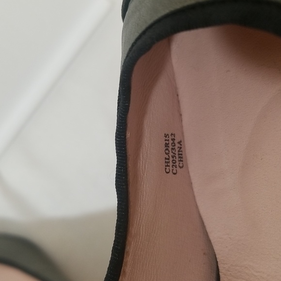 Taryn Rose Chloris Cap Toe Pumps Size 7.5M - Picture 7 of 9